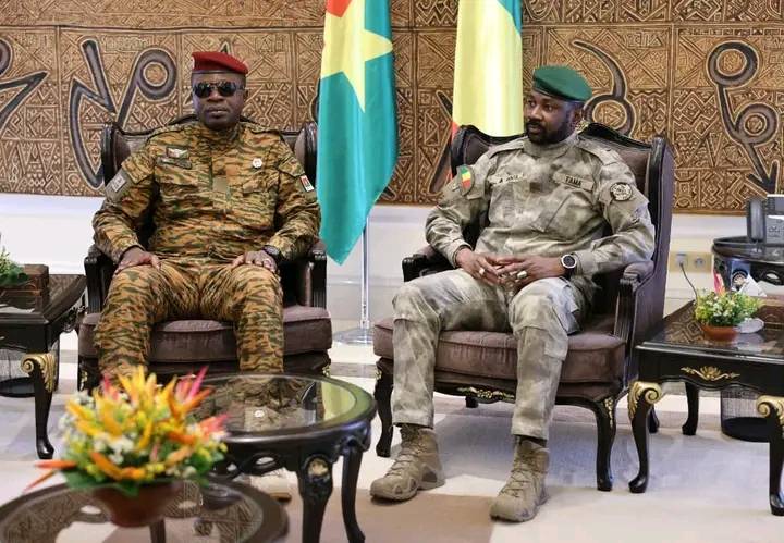 Diplomatie : le Président de la Transition a accueilli son homologue burkinabè